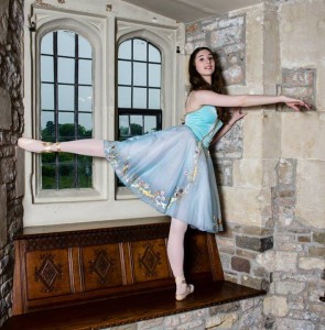 ballerina ballet dancer interview en pointe photoshoot