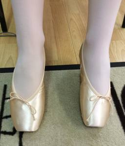 pointe shoe fitting